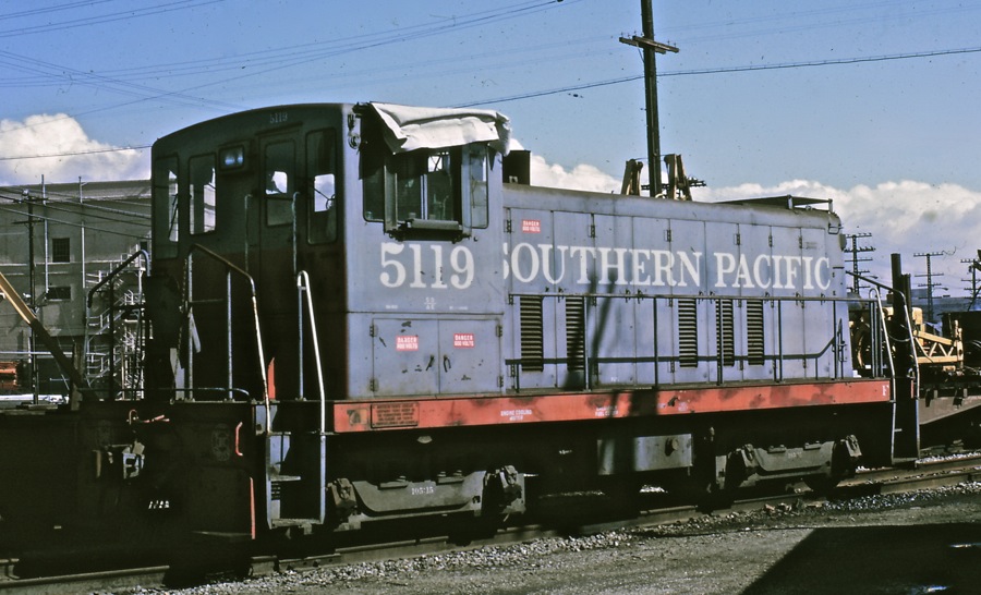 5119 Sits in West Oakland on March 1, 1969 after SP sold the locomotive back to General Electric. She awaits purchase from White City Terminal and Utility Co. Photos by Bob Z.